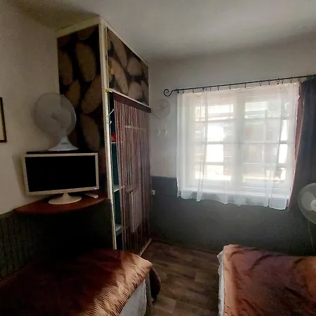 Midi Room, Free Parking, Terrace, Ac, Wifi Penzion