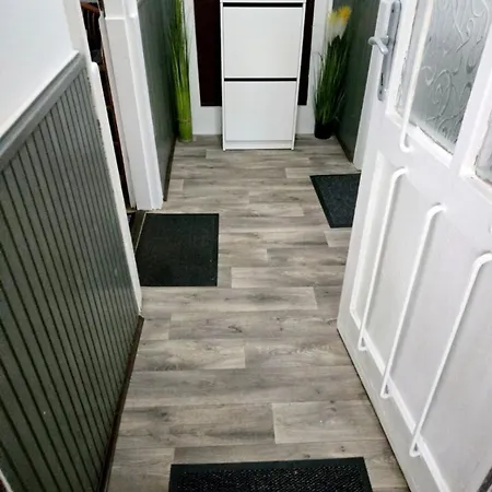 Midi Room, Free Parking, Terrace, Ac, Wifi Gæstehus
