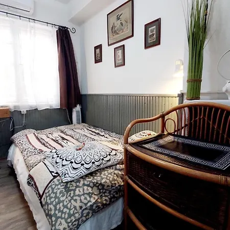 Midi Room, Free Parking, Terrace, Ac, Wifi Gæstehus 4*